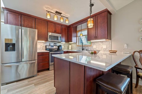 Townhouse For Sale - 5501 Auto Club Road<br/> Bloomington, MN 55437