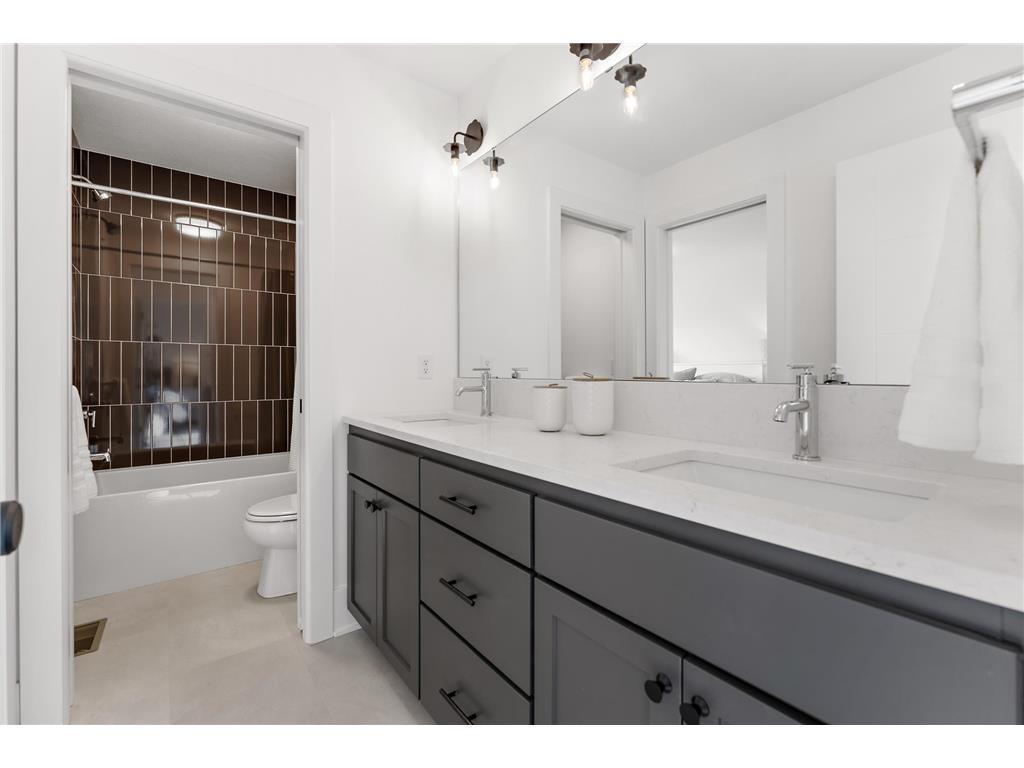 759 Ensconced Way, Chaska, Minnesota image 32