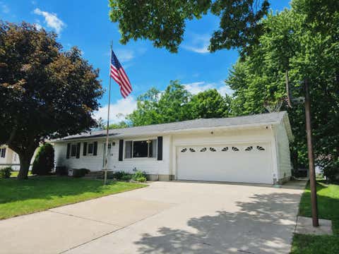 Homes For Sale - 1204 8th Street<br/> Waseca, MN 56093
