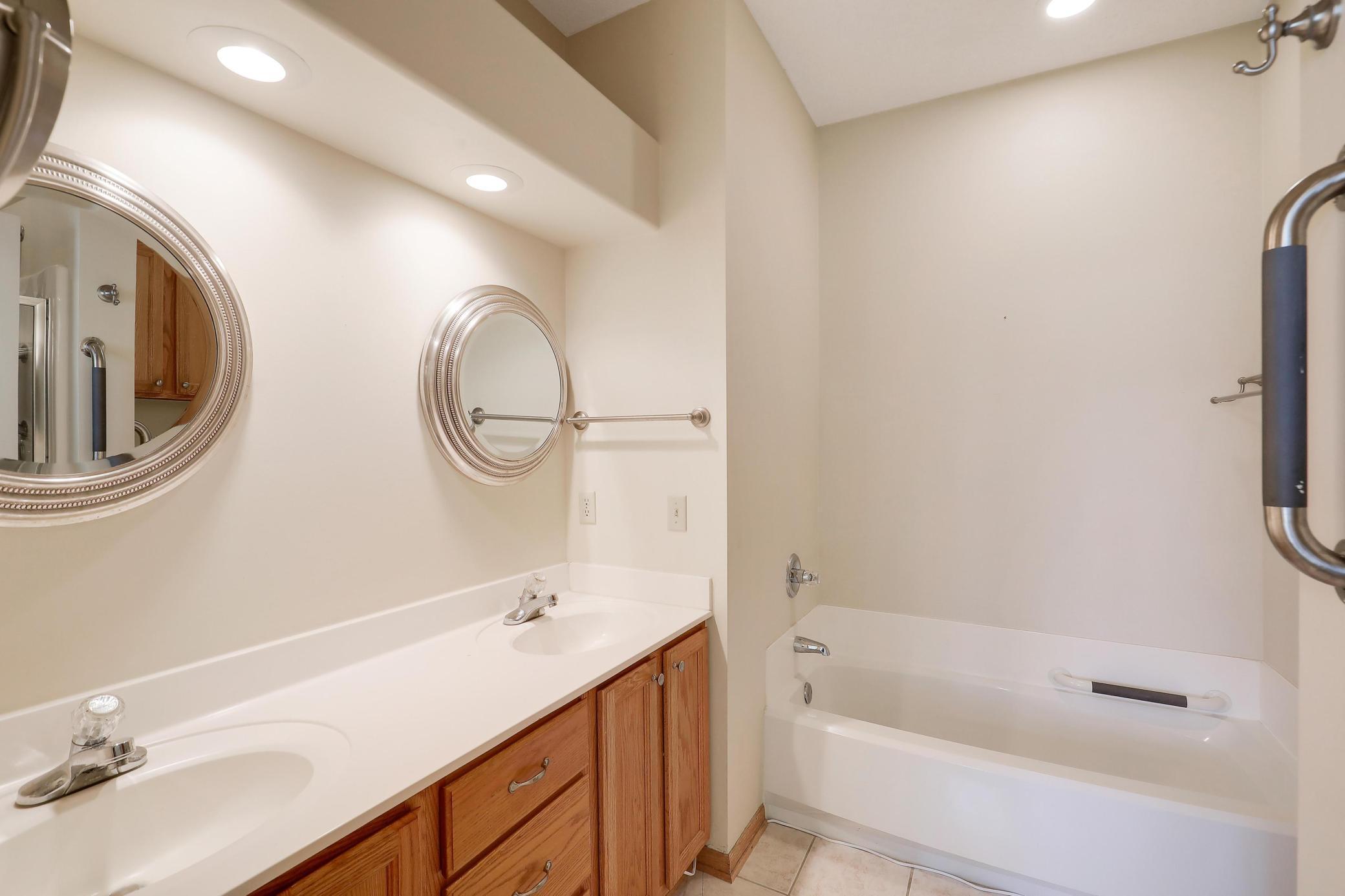 4220 Lawndale Lane, Minneapolis, Minnesota image 31