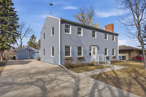 Homes For Sale - 1306 Elm Street<br/> Fargo, ND 58102