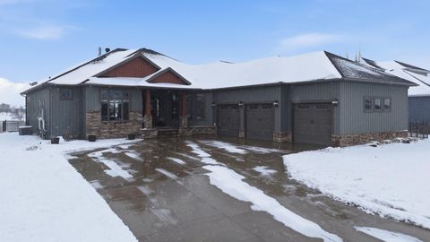 Homes For Sale - 4734 6th Street<br/> West Fargo, ND 58078