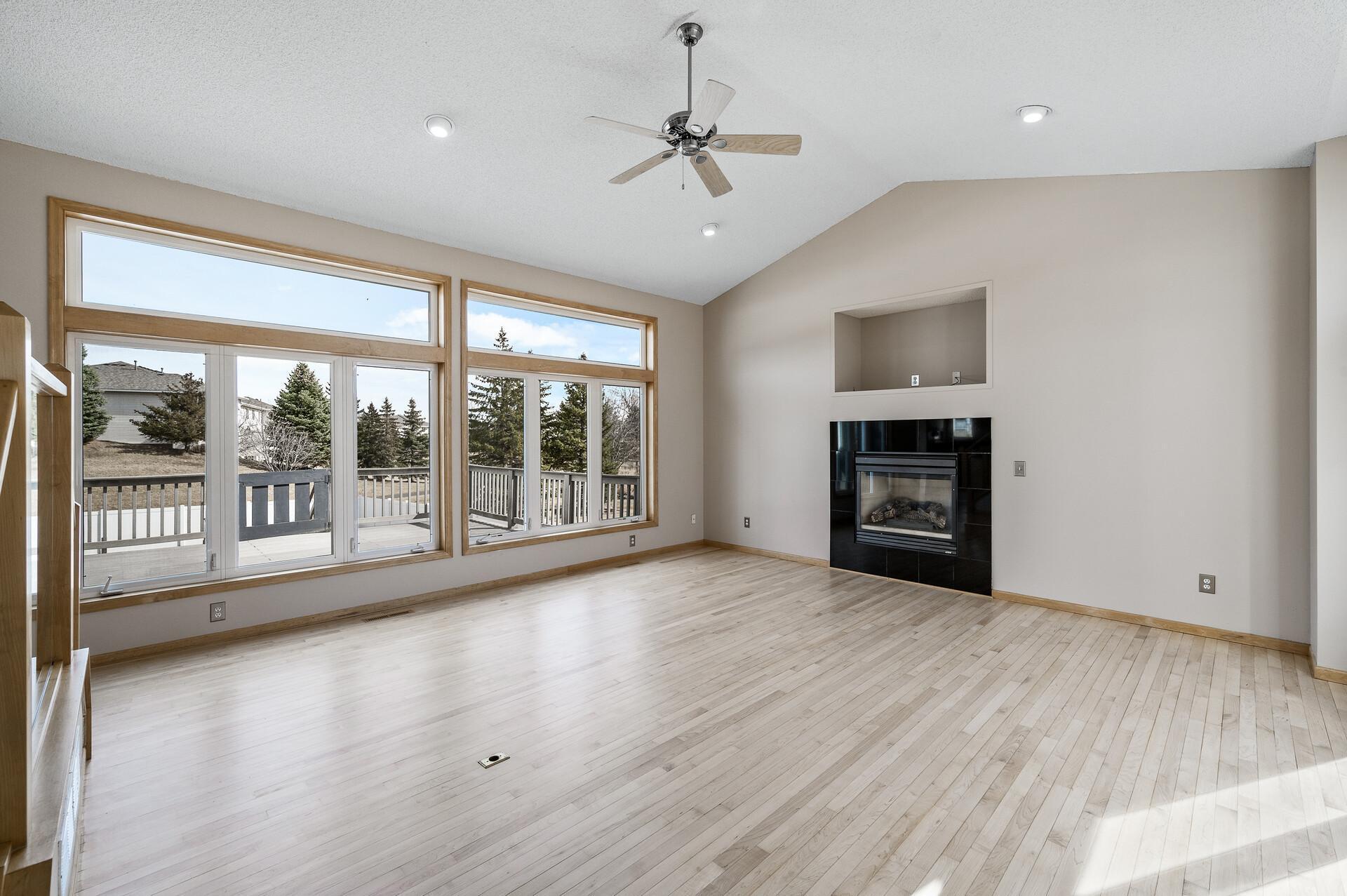 20638 Helena Lane, Lakeville, Minnesota image 6