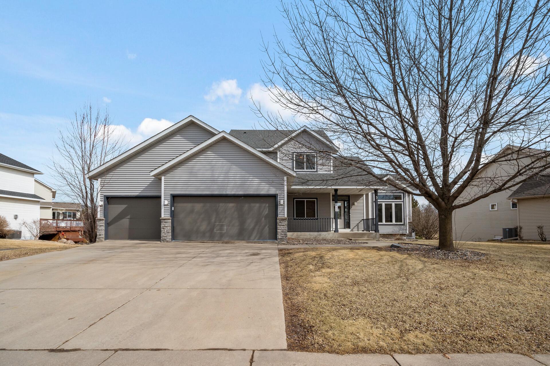 20638 Helena Lane, Lakeville, Minnesota image 1