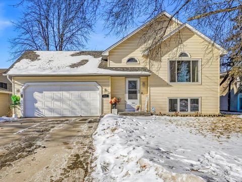 Homes For Sale - 8117 Irving Avenue<br/> Brooklyn Park, MN 55444