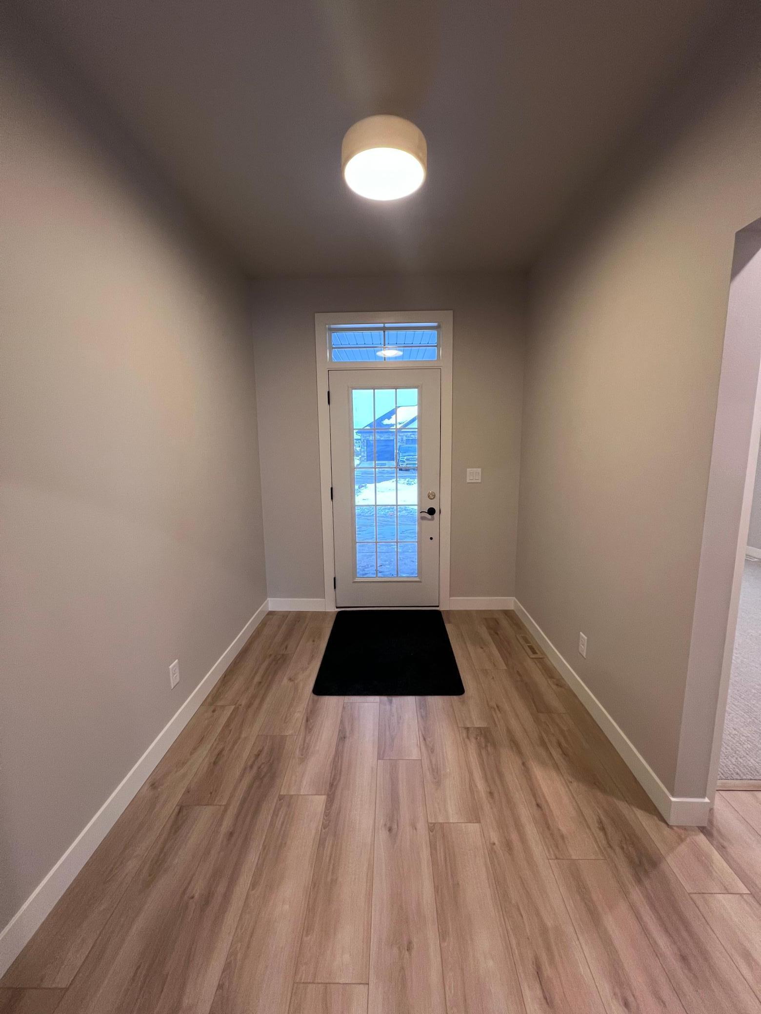 West Fargo, North Dakota 58078, United States, 2 Bedrooms Bedrooms, ,2 BathroomsBathrooms,Residential,Pending,256408