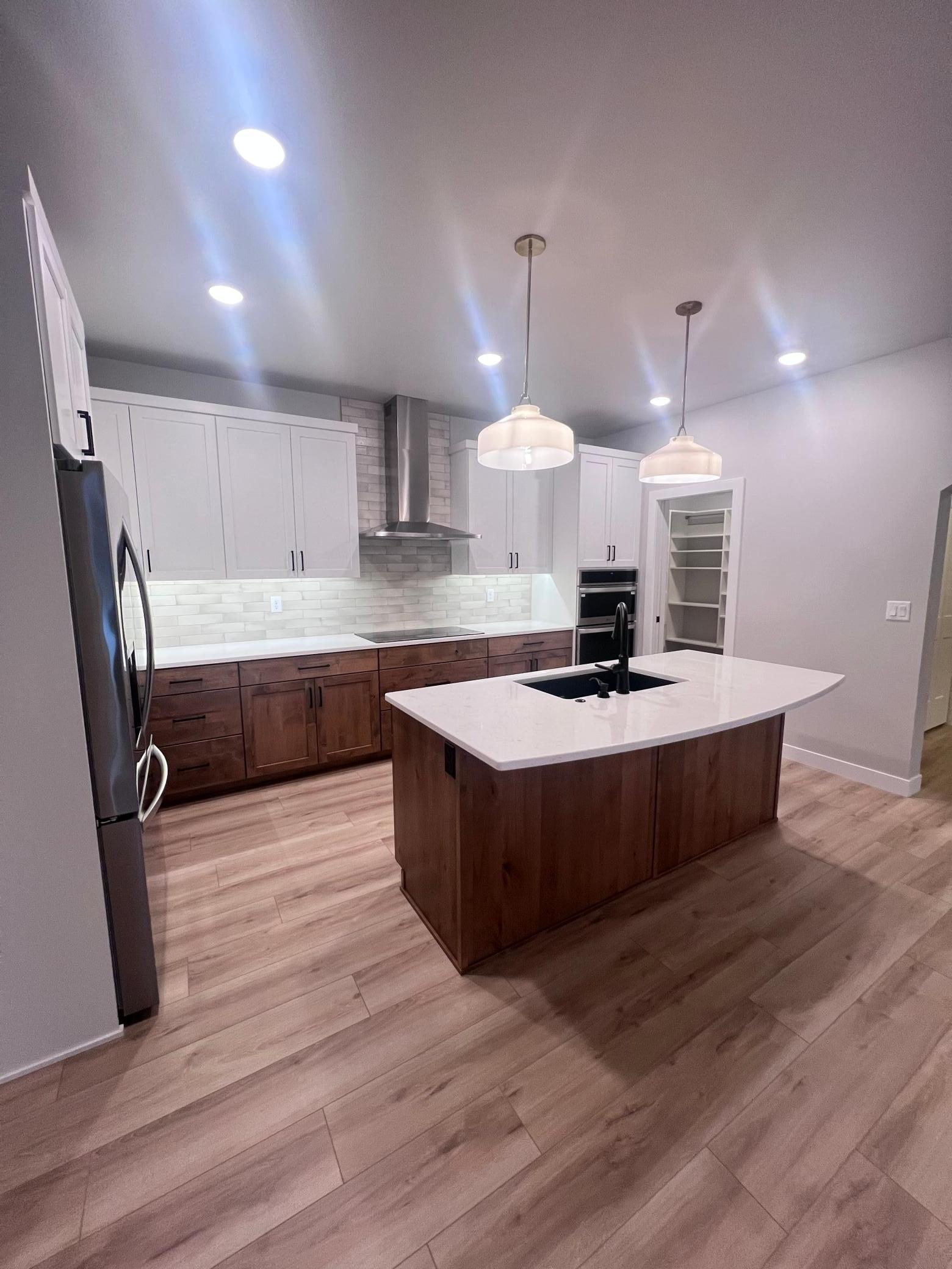 West Fargo, North Dakota 58078, United States, 2 Bedrooms Bedrooms, ,2 BathroomsBathrooms,Residential,Pending,256408