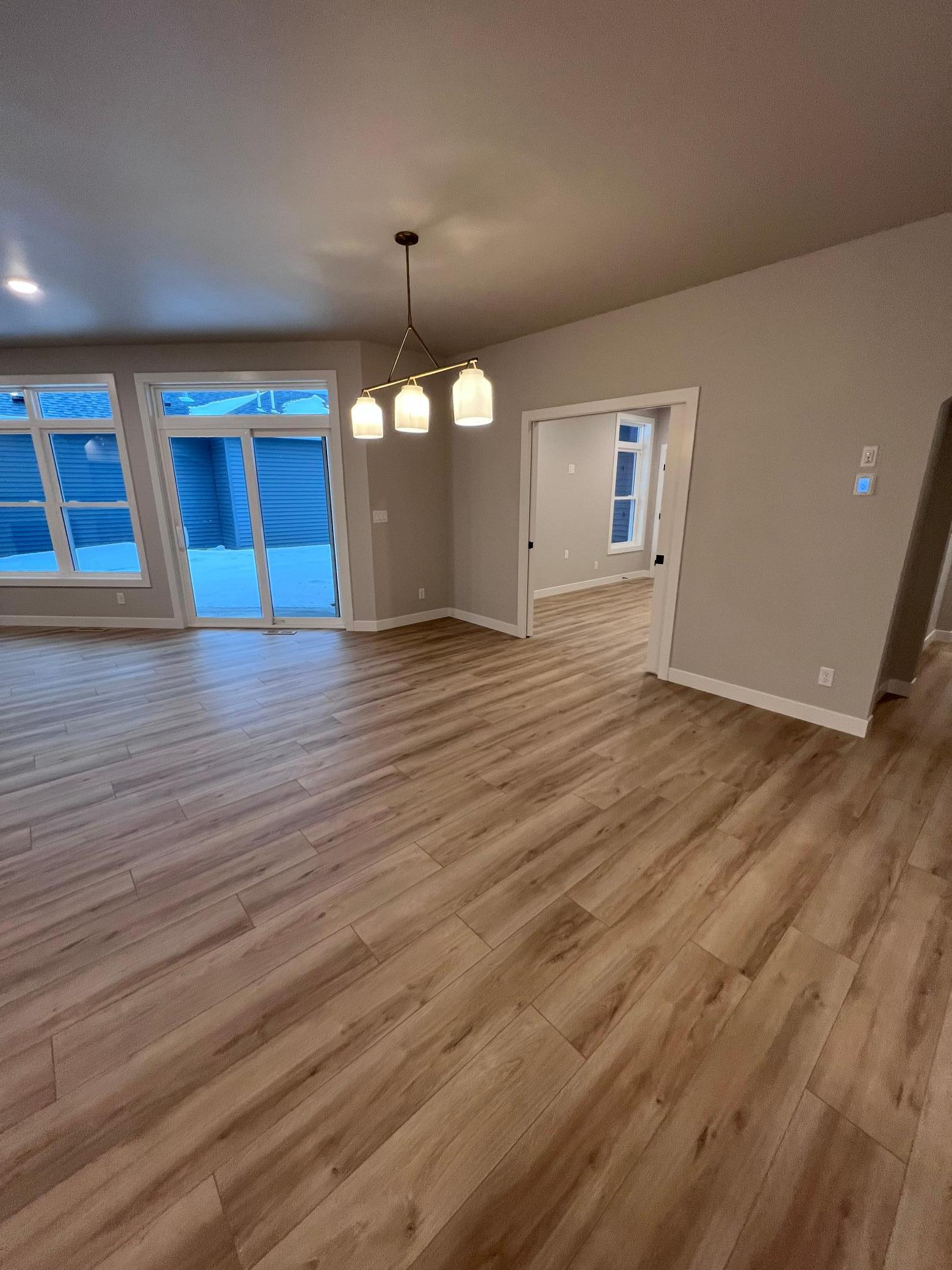 West Fargo, North Dakota 58078, United States, 2 Bedrooms Bedrooms, ,2 BathroomsBathrooms,Residential,Pending,256408