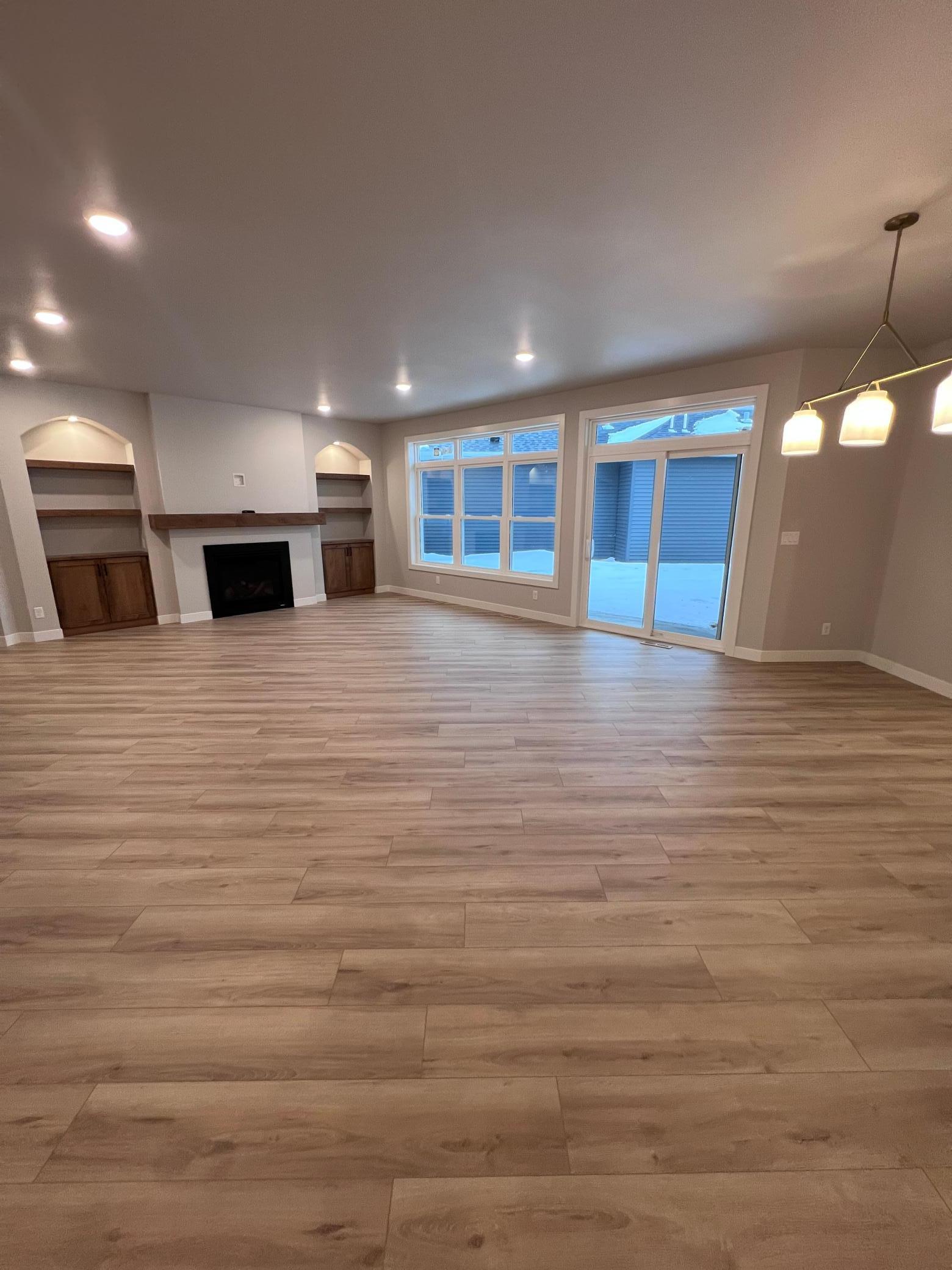 West Fargo, North Dakota 58078, United States, 2 Bedrooms Bedrooms, ,2 BathroomsBathrooms,Residential,Pending,256408