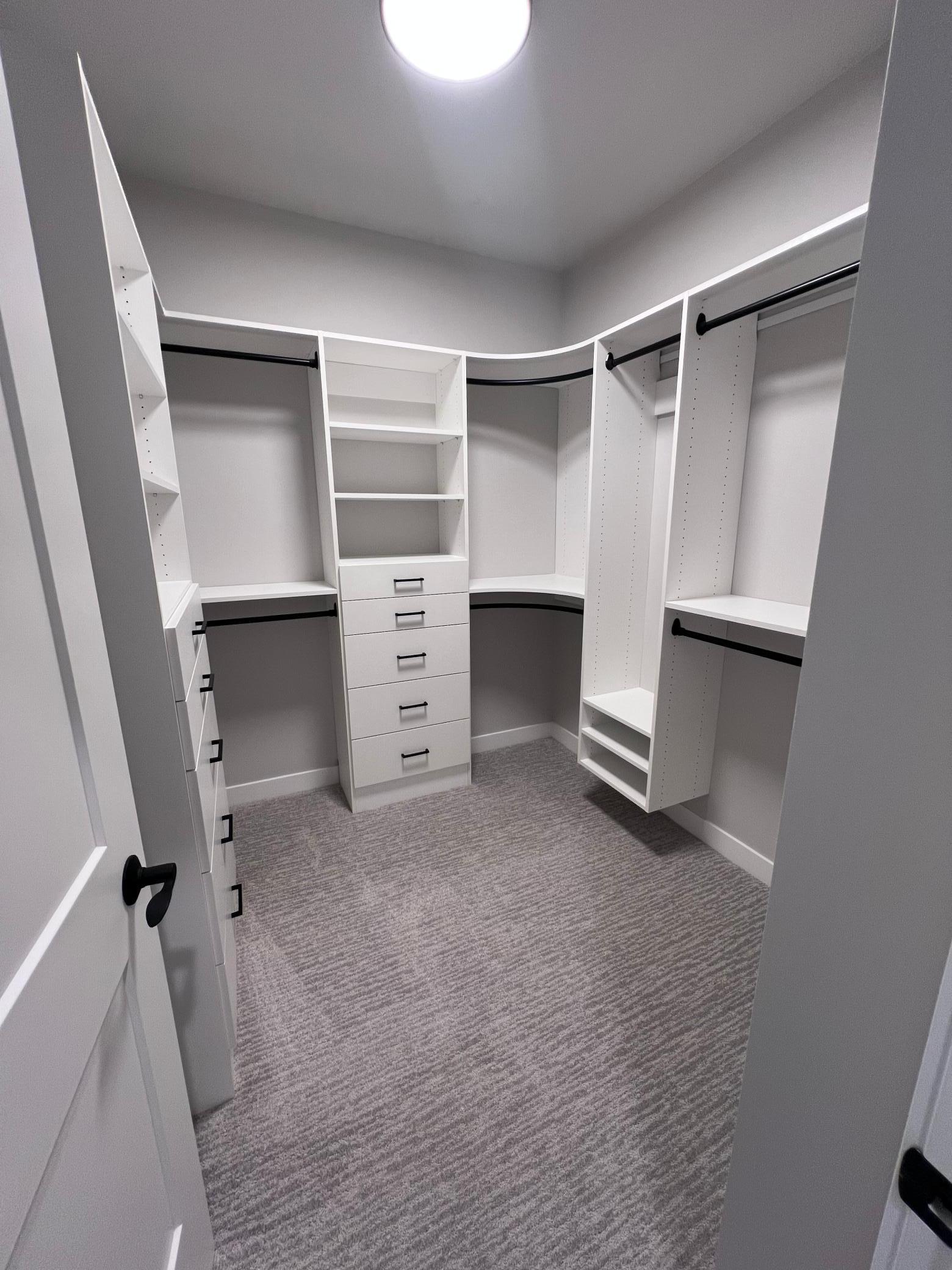 West Fargo, North Dakota 58078, United States, 2 Bedrooms Bedrooms, ,2 BathroomsBathrooms,Residential,Pending,256408