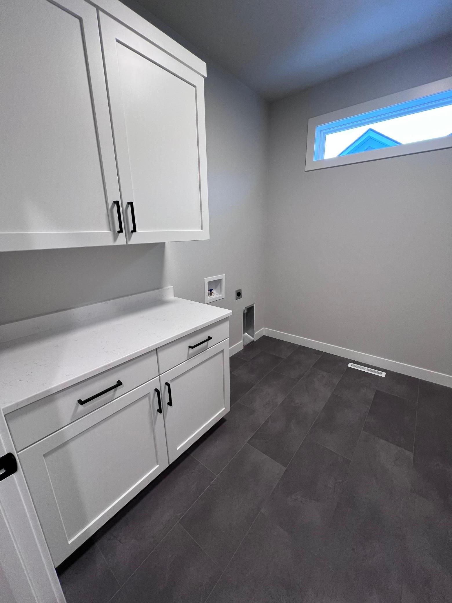 West Fargo, North Dakota 58078, United States, 2 Bedrooms Bedrooms, ,2 BathroomsBathrooms,Residential,Pending,256408