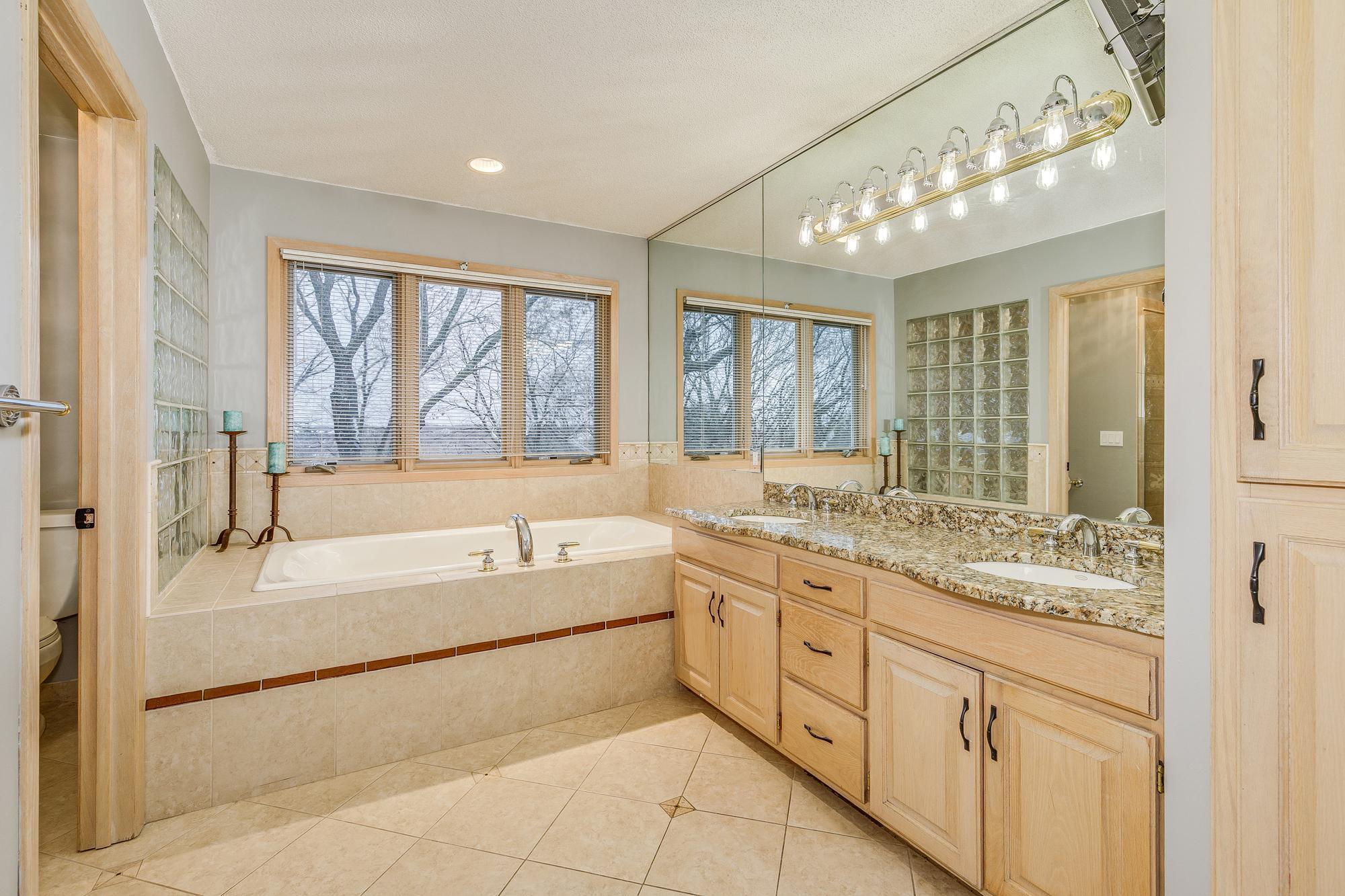 11338 Hawk High Court, Eden Prairie, Minnesota image 42