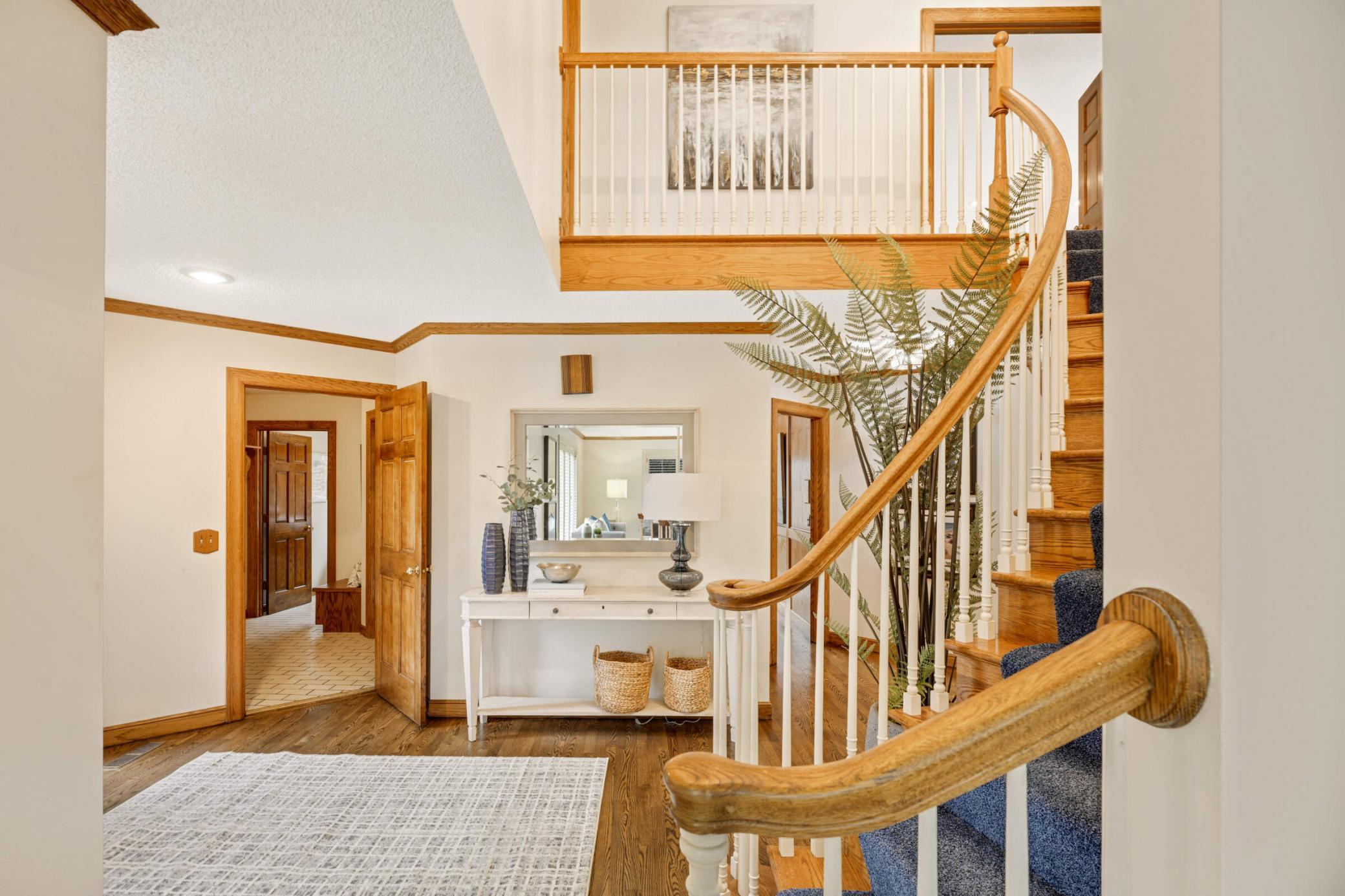 12511 Huntingdon Lane, Minnetonka, Minnesota image 4
