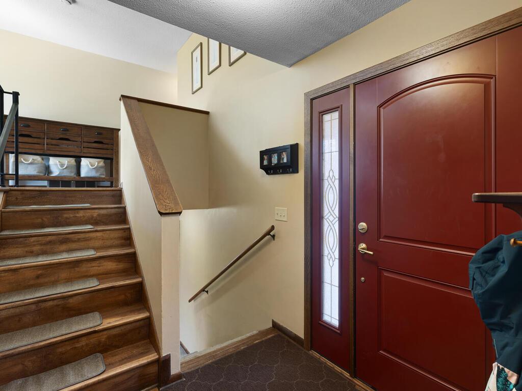 1528 Holly Drive, Hugo, Minnesota image 3