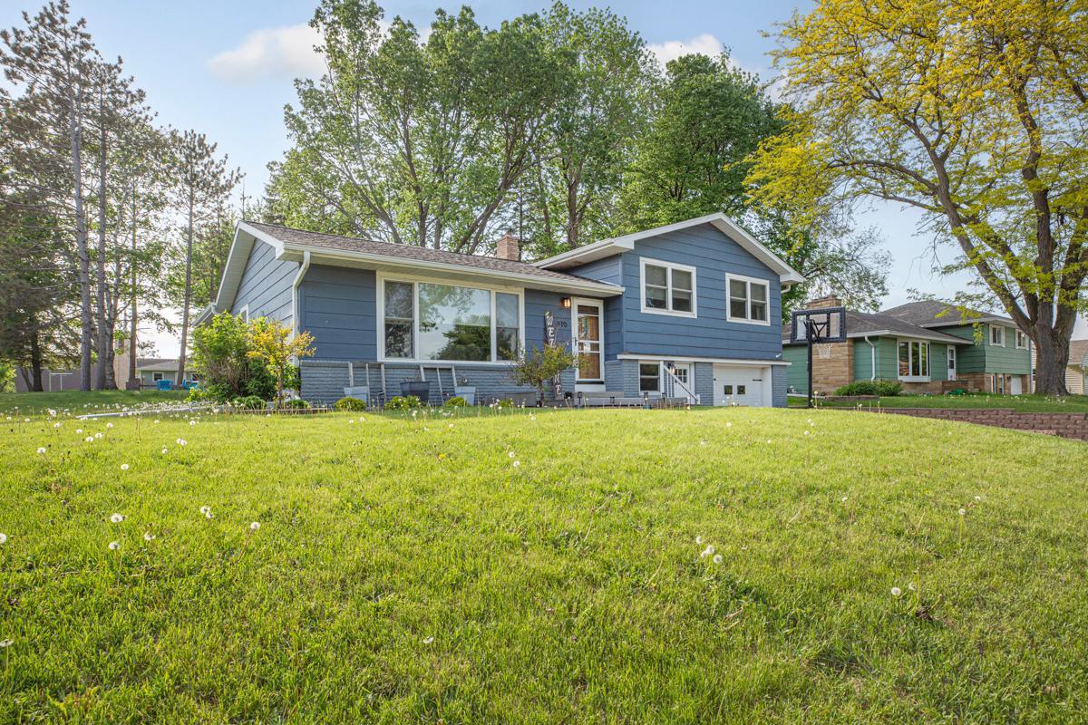 410 N Brown Street, Winthrop, Minnesota image 1