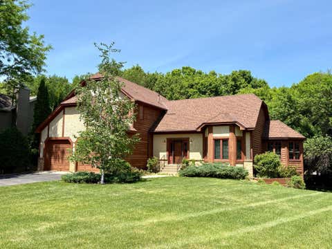 Homes For Sale - 16760 N Manor Road<br/> Eden Prairie, MN 55346