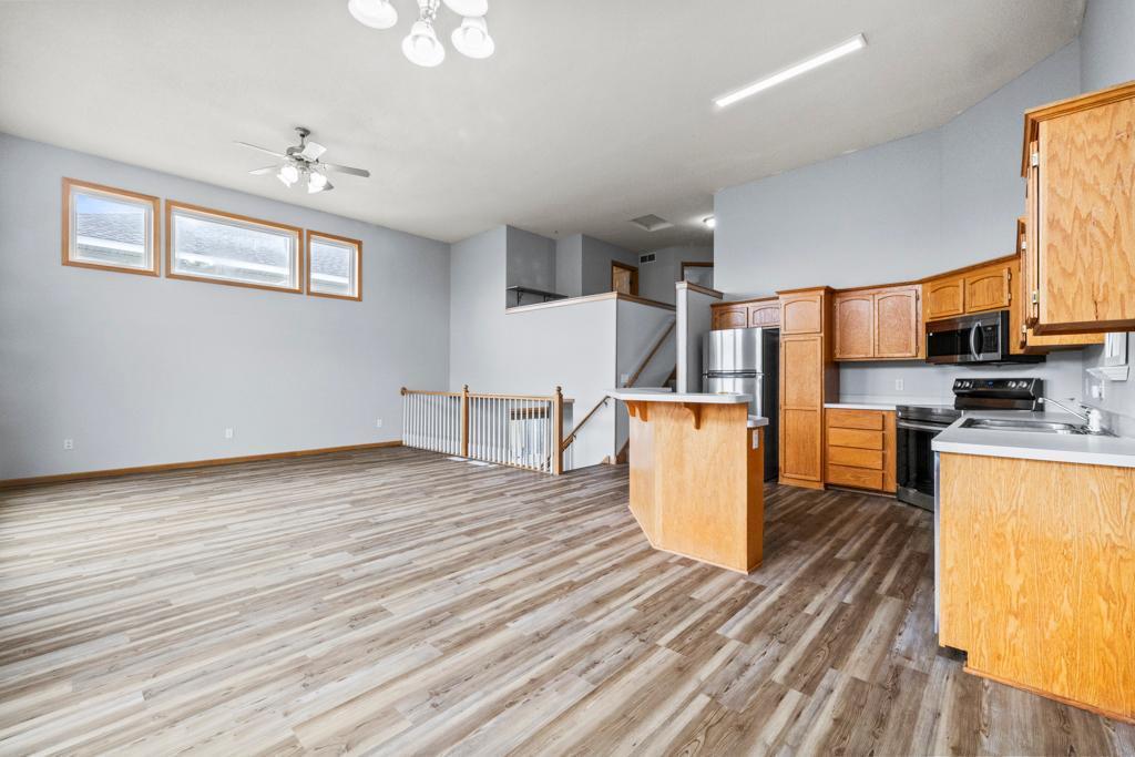 22433 Evergreen Circle, Forest Lake, Minnesota image 11