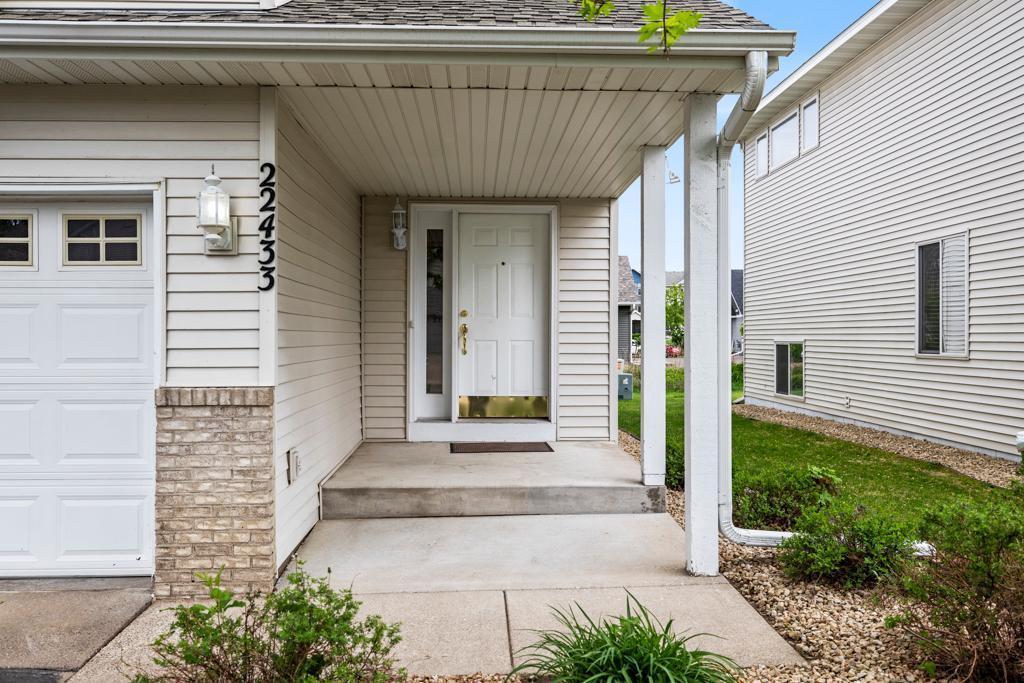 22433 Evergreen Circle, Forest Lake, Minnesota image 5