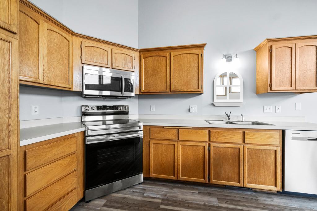 22433 Evergreen Circle, Forest Lake, Minnesota image 14