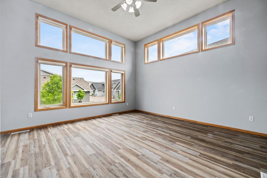 22433 Evergreen Circle, Forest Lake, Minnesota image 3