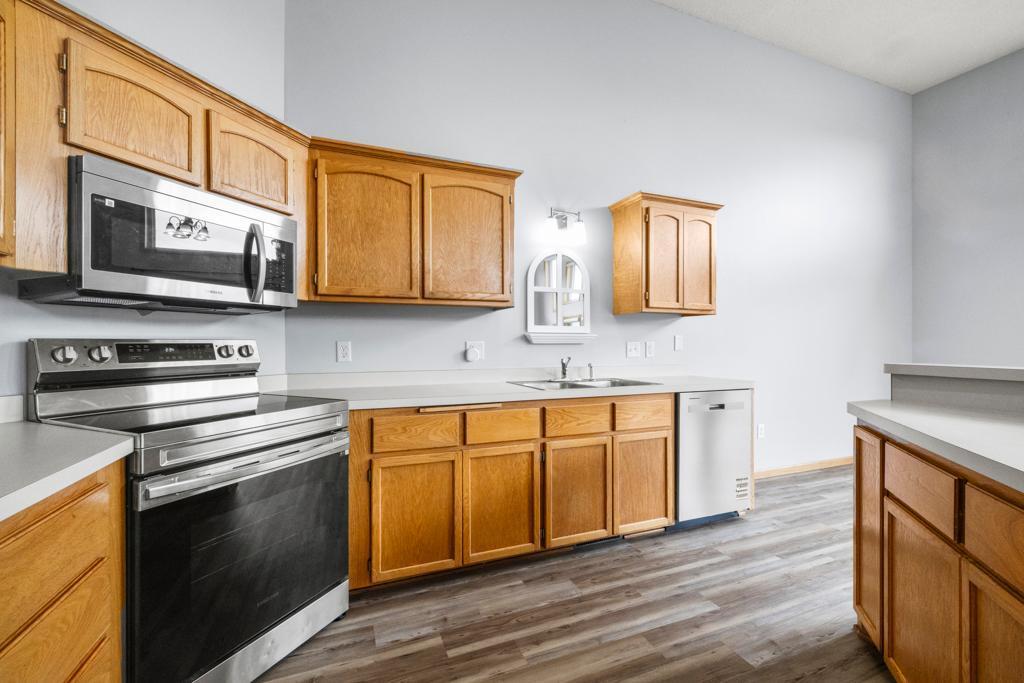 22433 Evergreen Circle, Forest Lake, Minnesota image 12