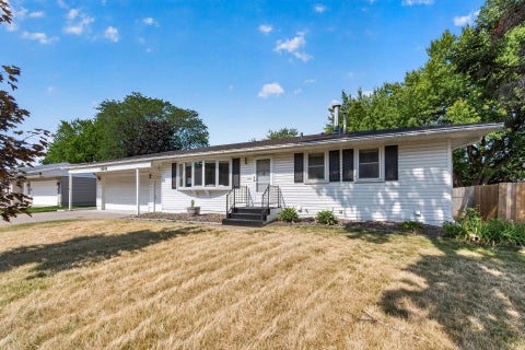 Homes For Sale - 4949 Virginia Avenue<br/> New Hope, MN 55428