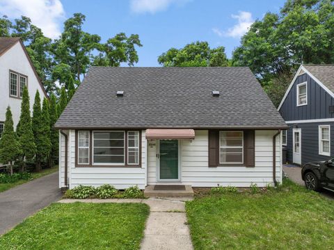 Homes For Sale - 5544 Fremont Avenue<br/> Minneapolis, MN 55419