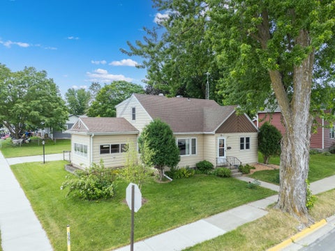 Homes For Sale - 145 6th Street<br/> Plainview, MN 55964