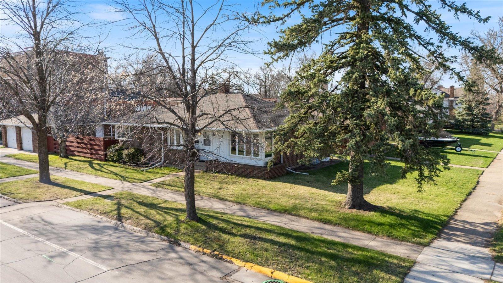 515 E 23rd Street, Hibbing, Minnesota image 6