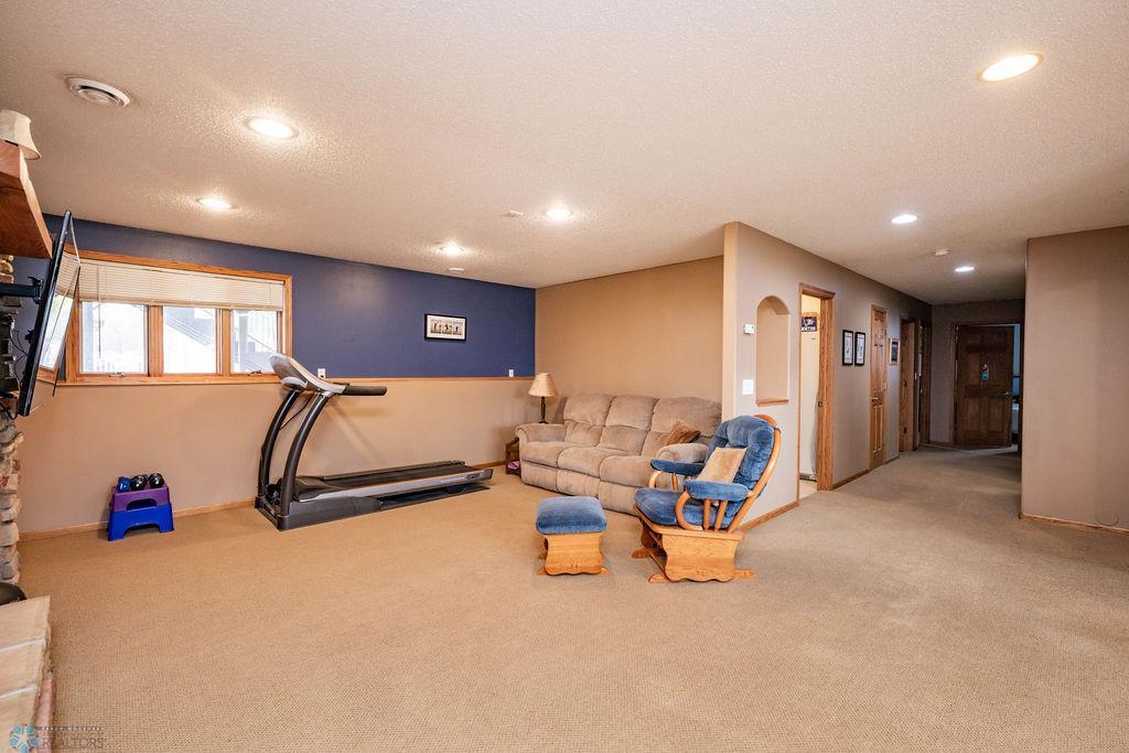 1106 44th Avenue, Fargo, North Dakota image 31