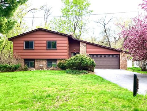 Homes For Sale - 1010 94th Avenue<br/> Anoka County, Minneapolis, MN 55433