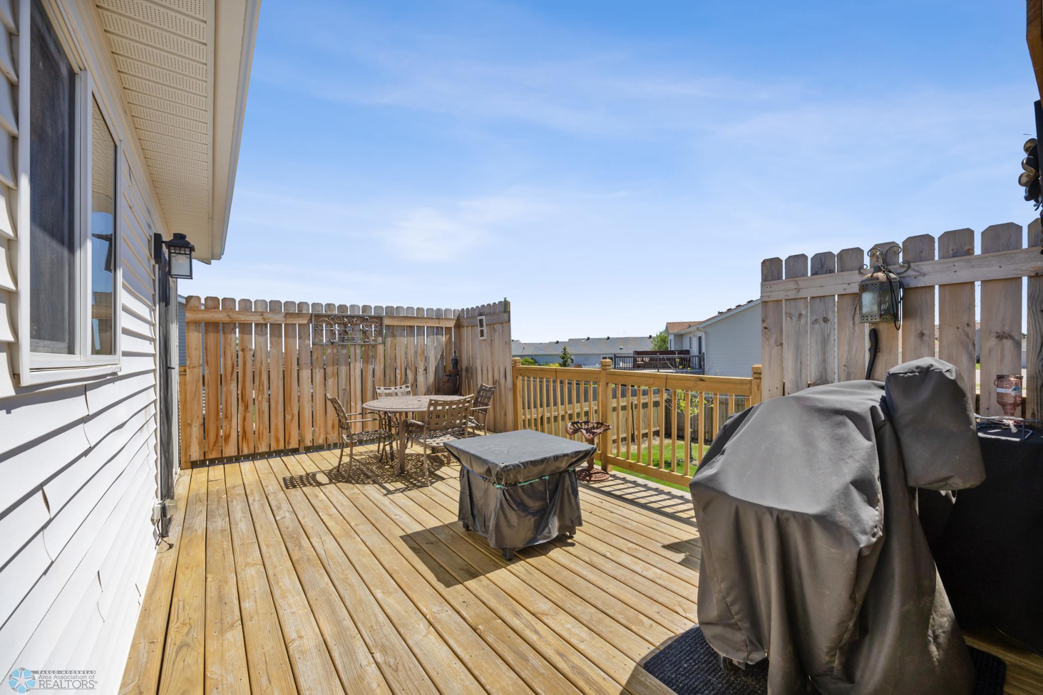 1095 Parkway Lane, West Fargo, North Dakota image 35