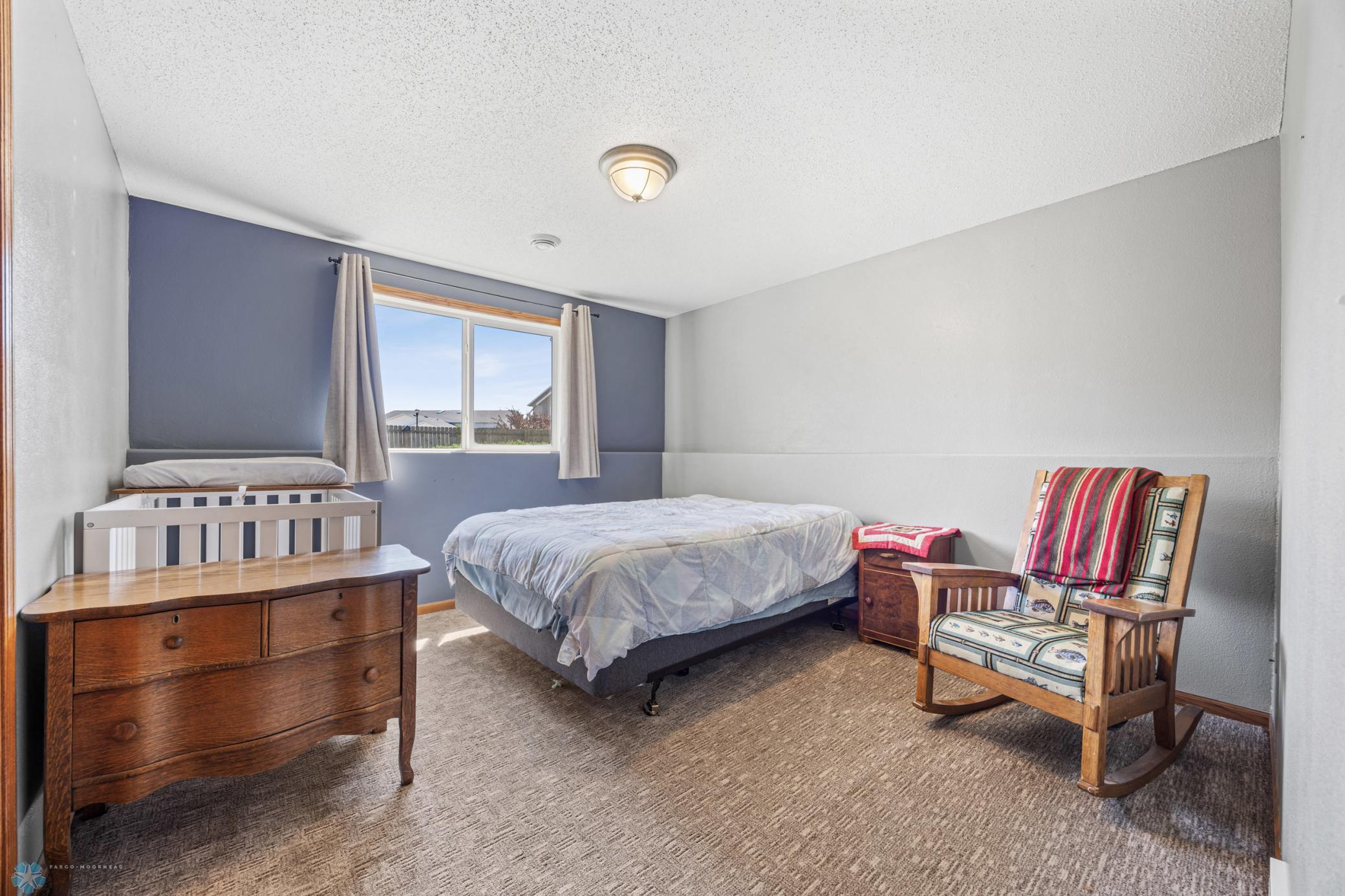 1095 Parkway Lane, West Fargo, North Dakota image 29