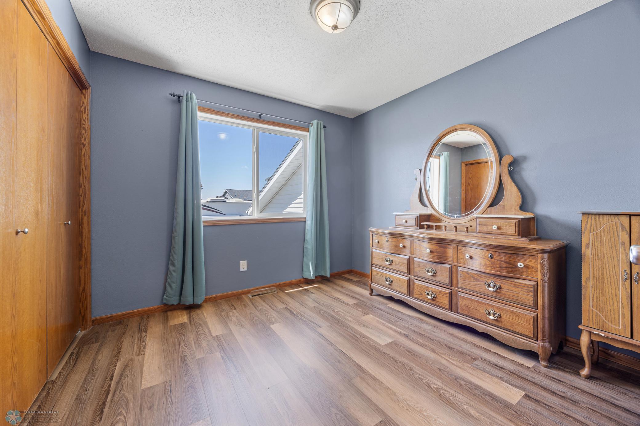 1095 Parkway Lane, West Fargo, North Dakota image 21