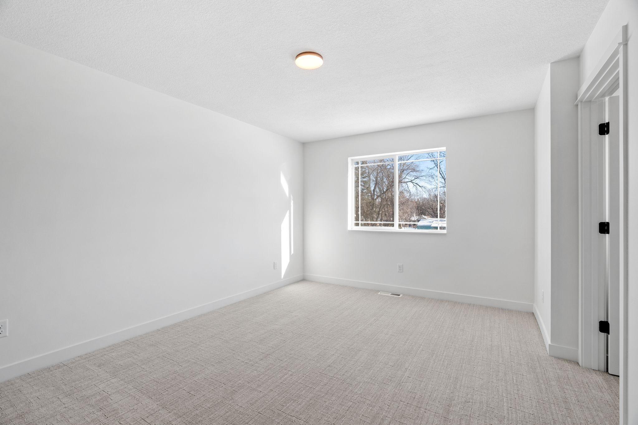 425 W 8th Street #23, New Richmond, Wisconsin image 17