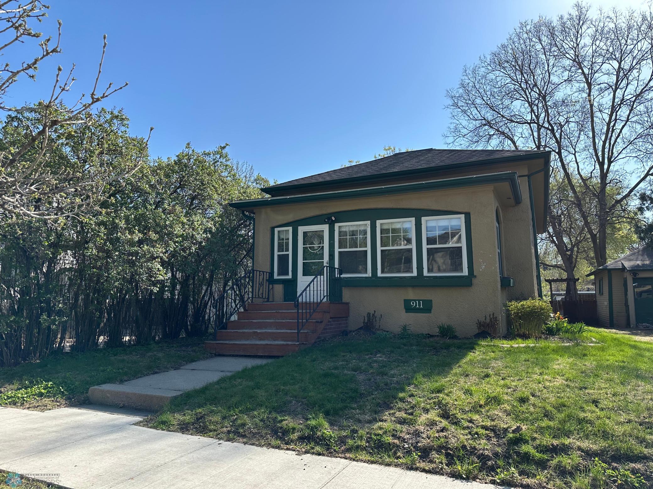 911 8th Street, Fargo, North Dakota image 2