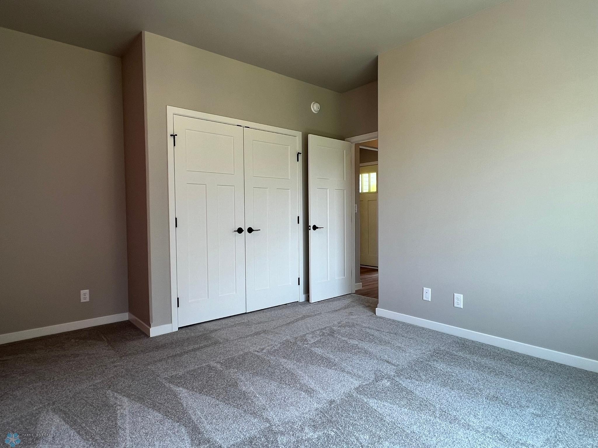 Fargo, North Dakota 58104, United States, 5 Bedrooms Bedrooms, ,3 BathroomsBathrooms,Residential,Pending,52550