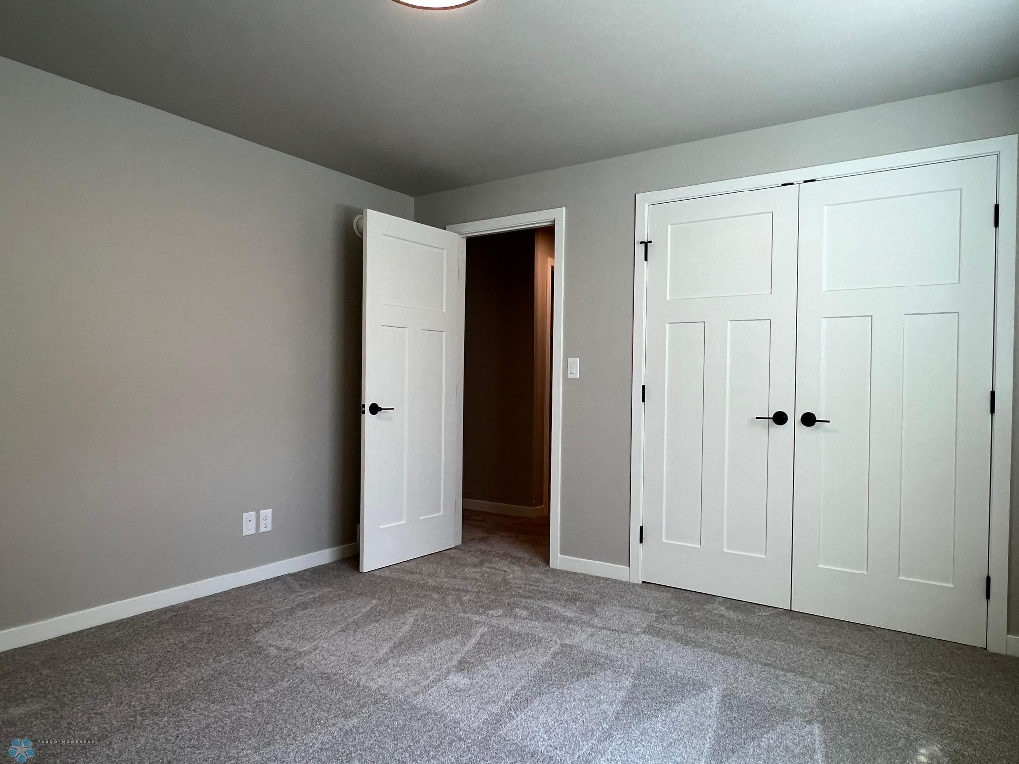 Fargo, North Dakota 58104, United States, 5 Bedrooms Bedrooms, ,3 BathroomsBathrooms,Residential,Pending,52550