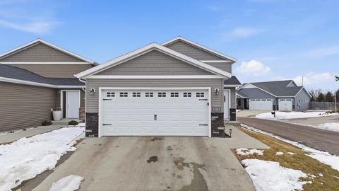 Homes For Sale - 6112 14th Street<br/> Fargo, ND 58104