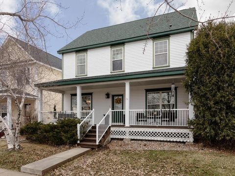 Homes For Sale - 114010 Hundertmark Road<br/> Chaska, MN 55318