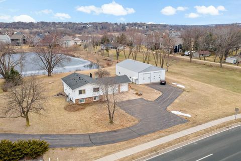 Homes For Sale - 15335 Valley View Drive<br/> Scott County, Savage, MN 55378