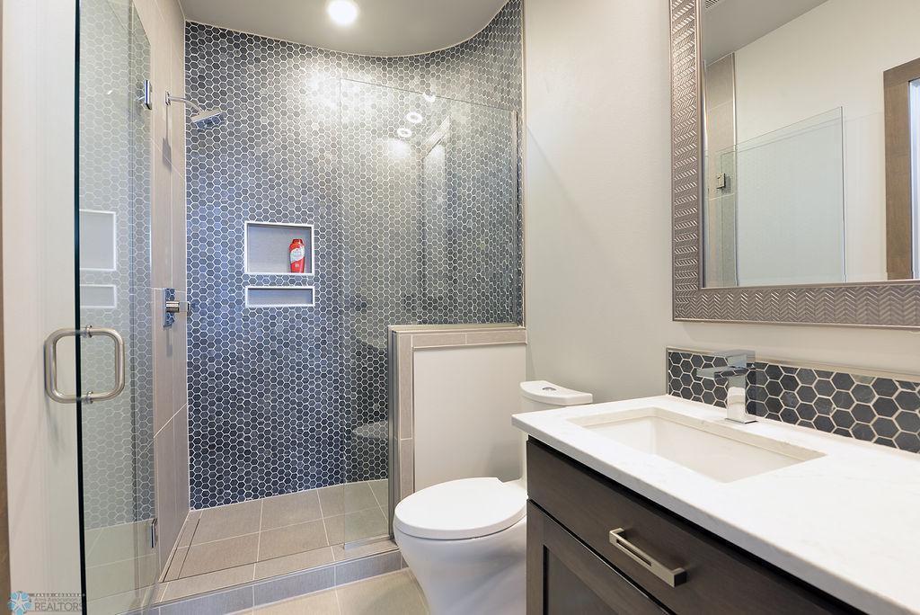 6053 Wildflower Drive, Fargo, North Dakota image 39