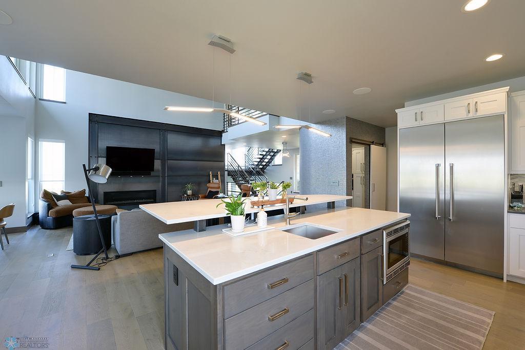 6053 Wildflower Drive, Fargo, North Dakota image 13