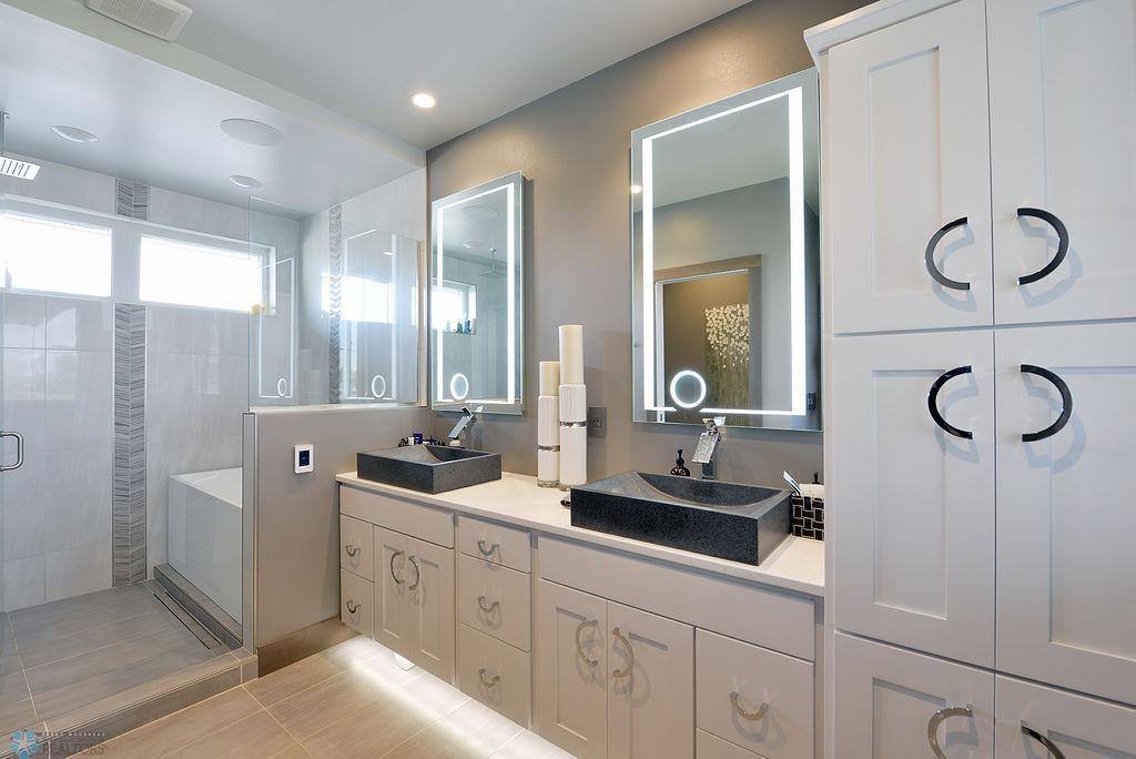 6053 Wildflower Drive, Fargo, North Dakota image 31