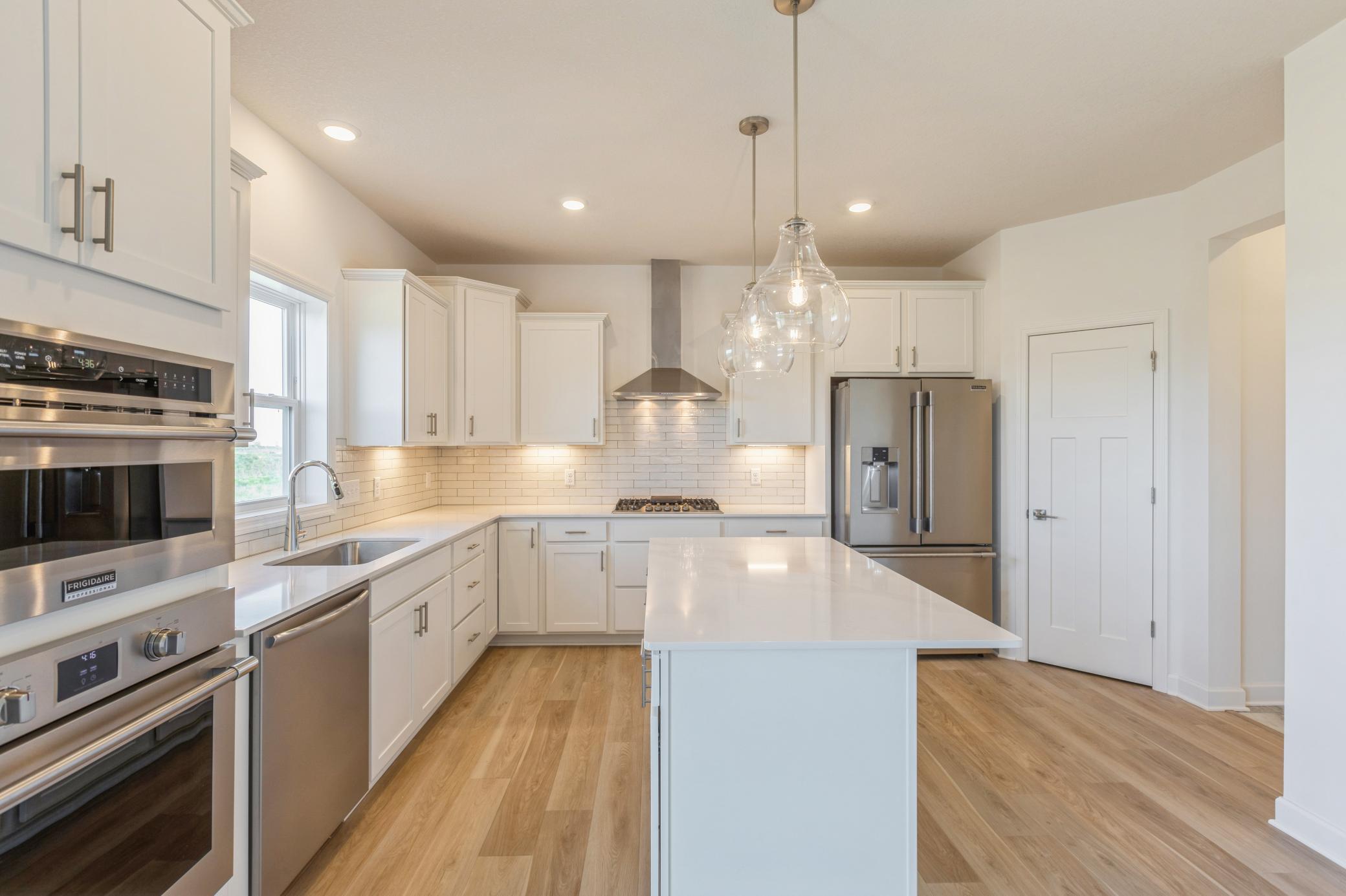 4648 Obsidian Way, Victoria, Minnesota image 3