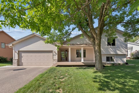Homes For Sale - 20704 Jaguar Avenue<br/> Dakota County, Lakeville, MN 55044