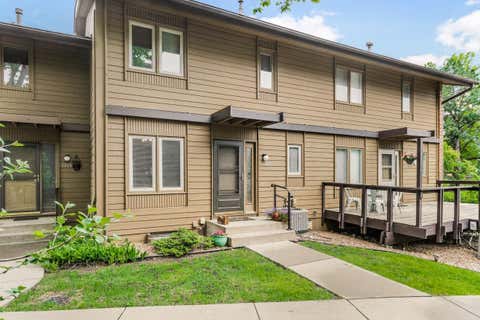 Townhouse For Sale - 1217 Brighton Square<br/> Saint Paul, MN 55112