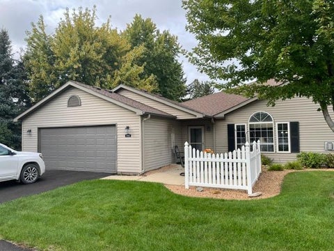 Homes For Sale - 1706 D SW Carriage Home Drive<br/> Mower County, Austin, MN 55912
