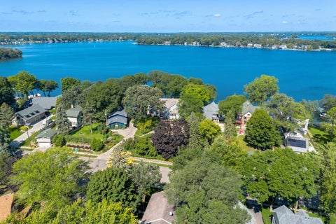 Homes For Sale - 185 W Lake Street<br/> Excelsior, MN 55331