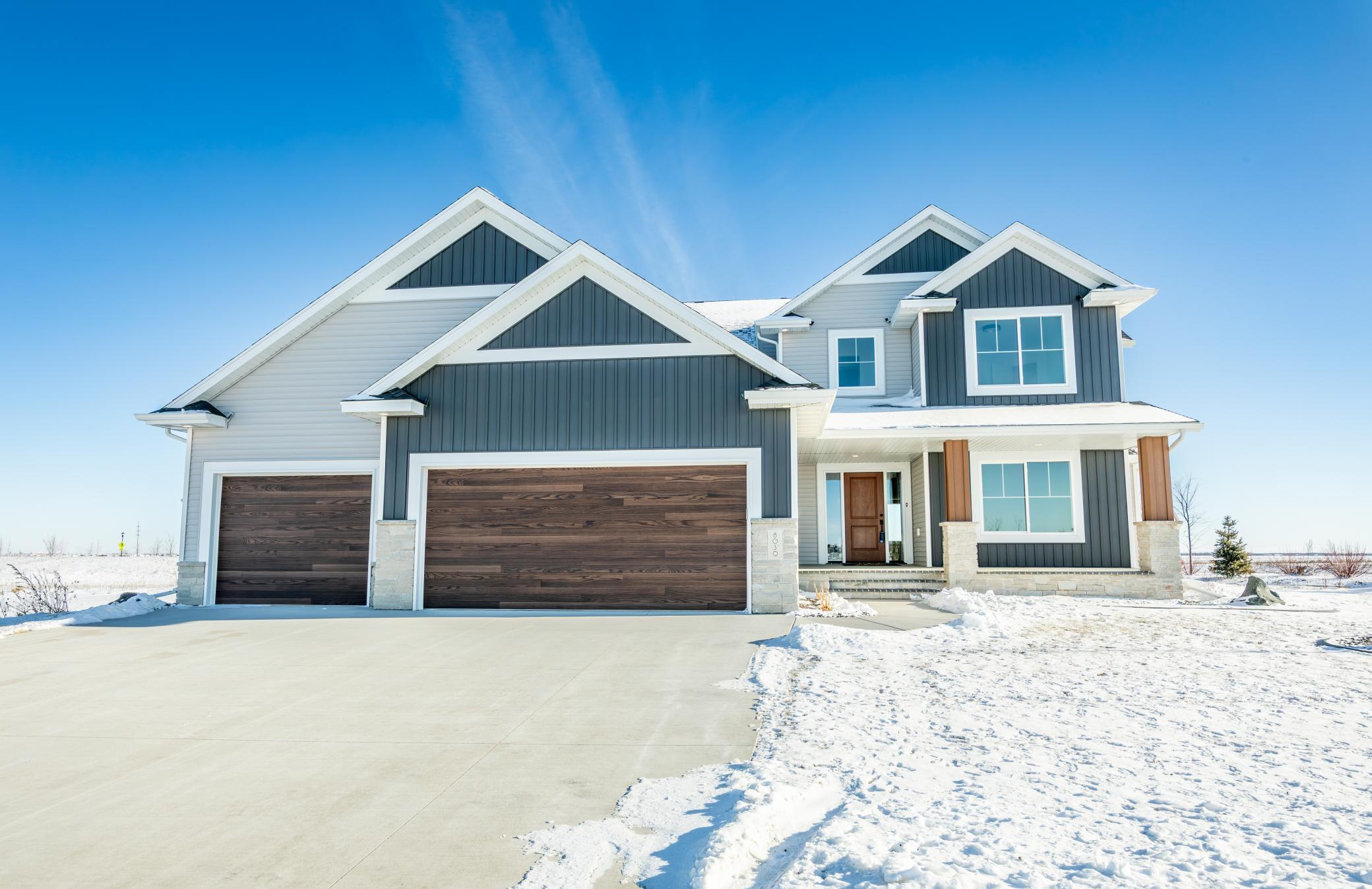 Horace, North Dakota 58047, United States, 5 Bedrooms Bedrooms, ,4 BathroomsBathrooms,Residential,Active,92934